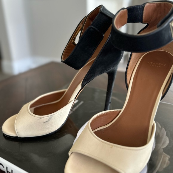 Givenchy Two-Toned Sandals with Gold Shark Tooth Lock - Picture 8 of 10